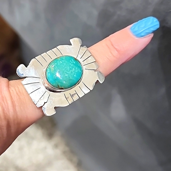 Turquoise and sterling silver ring - Picture 1 of 4